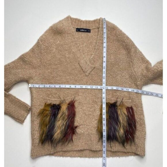ZARA Beige V Neck Oversized Faux Fur ‎ Pocket Wool Blend Sweaater Medium - Picture 6 of 8
